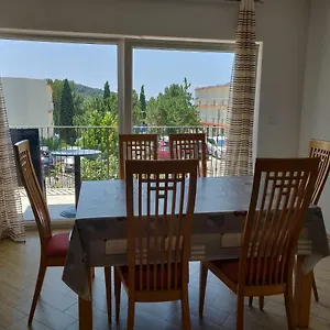 Greta,50 Meters To The Apartment